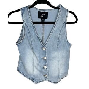 Refuge Light Blue Denim Vest Women's Small Jean Sleeveless Trucker Jacket V-Neck